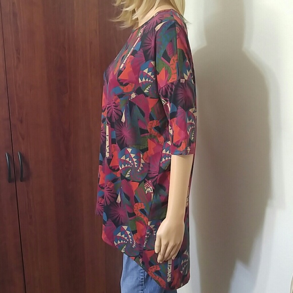 LuLaRoe Irma high low tunic top size small - Picture 4 of 7